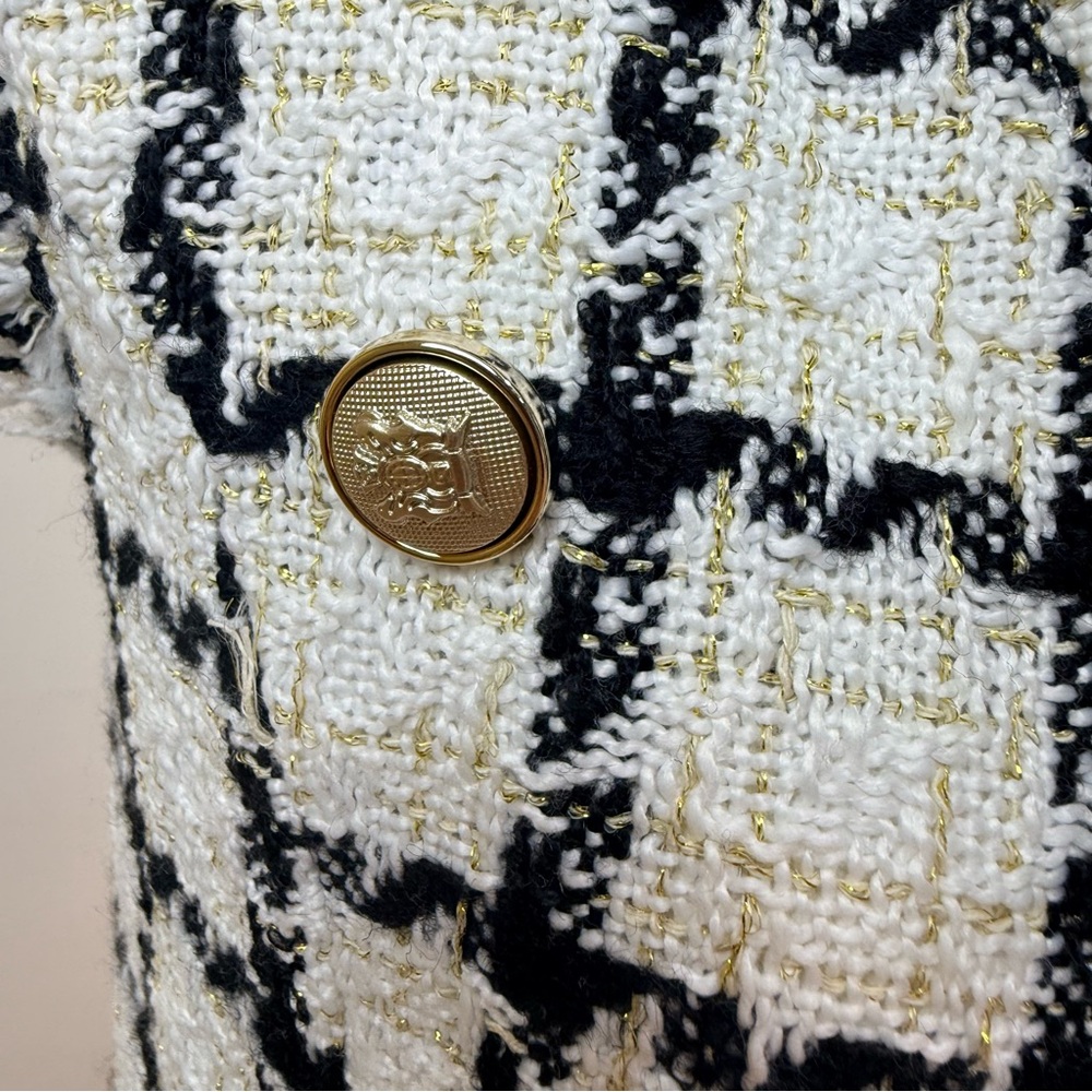 NEW Women’s Black & White Tweed Sleeveless Vest Jacket Gold Buttons Fringe Trim - Picture 12 of 16